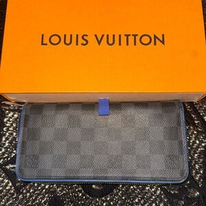 Men’s or Women’s Louis Vuitton Damier Graphite Zippy Wallet! Customized veryrare